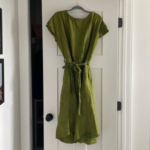 Not perfect linen green dress, xl, like new condition - only worn a few times.